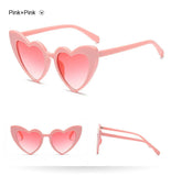 Lunettes de soleil de barbie en forme de coeur rose rouge noir blanc-THE FASHION PARADOX