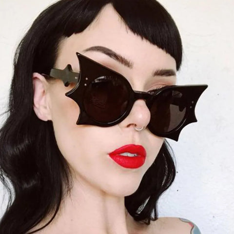 Lunettes de soleil noires vintage glam goth witch chauve-souris-THE FASHION PARADOX