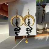 Boucles d'oreille serpent noir et lune dorée witchcraft-BIJOUX-THE FASHION PARADOX