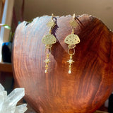 Boucles d'oreille longues champignon et soleil dorés-BIJOUX-THE FASHION PARADOX