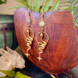 Boucles d'oreille anneaux serpent et soleil dorés-BIJOUX-THE FASHION PARADOX