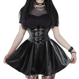 Jupe patineuse noire en simili cuir vegan ceinture serre taille - Jupes - THE FASHION PARADOX
