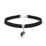 Collier ras du cou, choker daim noir pendentif ying yang - BIJOUX - THE FASHION PARADOX