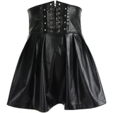 Jupe patineuse noire en simili cuir vegan ceinture serre taille - Jupes - THE FASHION PARADOX