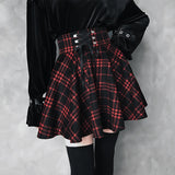 Jupe grunge rock patineuse à carreaux rouge et noir - Jupes - THE FASHION PARADOX