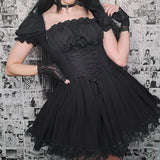 Petite robe noire vintage goth corsetée jupe évasée-Robes-THE FASHION PARADOX
