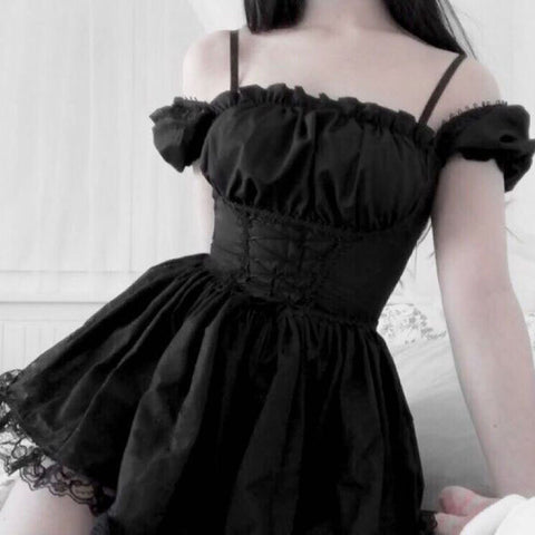 Petite robe noire vintage goth corsetée jupe évasée-Robes-THE FASHION PARADOX