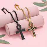 Détail de la gravure du pendentif Ankh NEFER en acier inoxydable