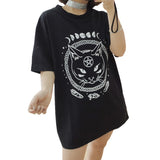 T-shirt pastel goth oversize phase de la lune et chat - T-Shirts - THE FASHION PARADOX