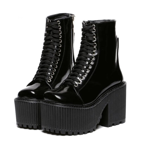 Bottines simili cuir noires grunge rock goth à plateformes et lacets - Chaussures - THE FASHION PARADOX