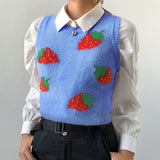 Crop top tricot en maille fine rose ou bleu motifs fraises - Top - THE FASHION PARADOX
