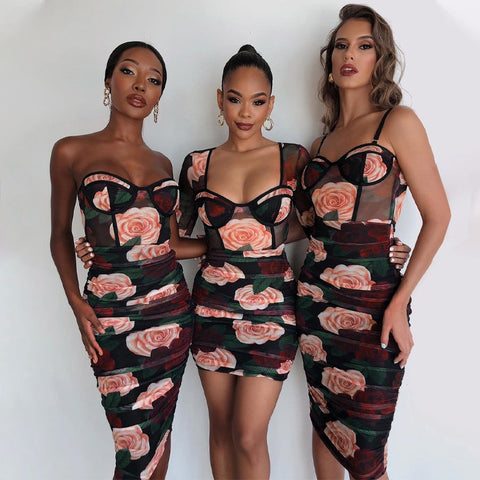 Robe longue bustier vintage motif roses rouges et roses-Robes-THE FASHION PARADOX